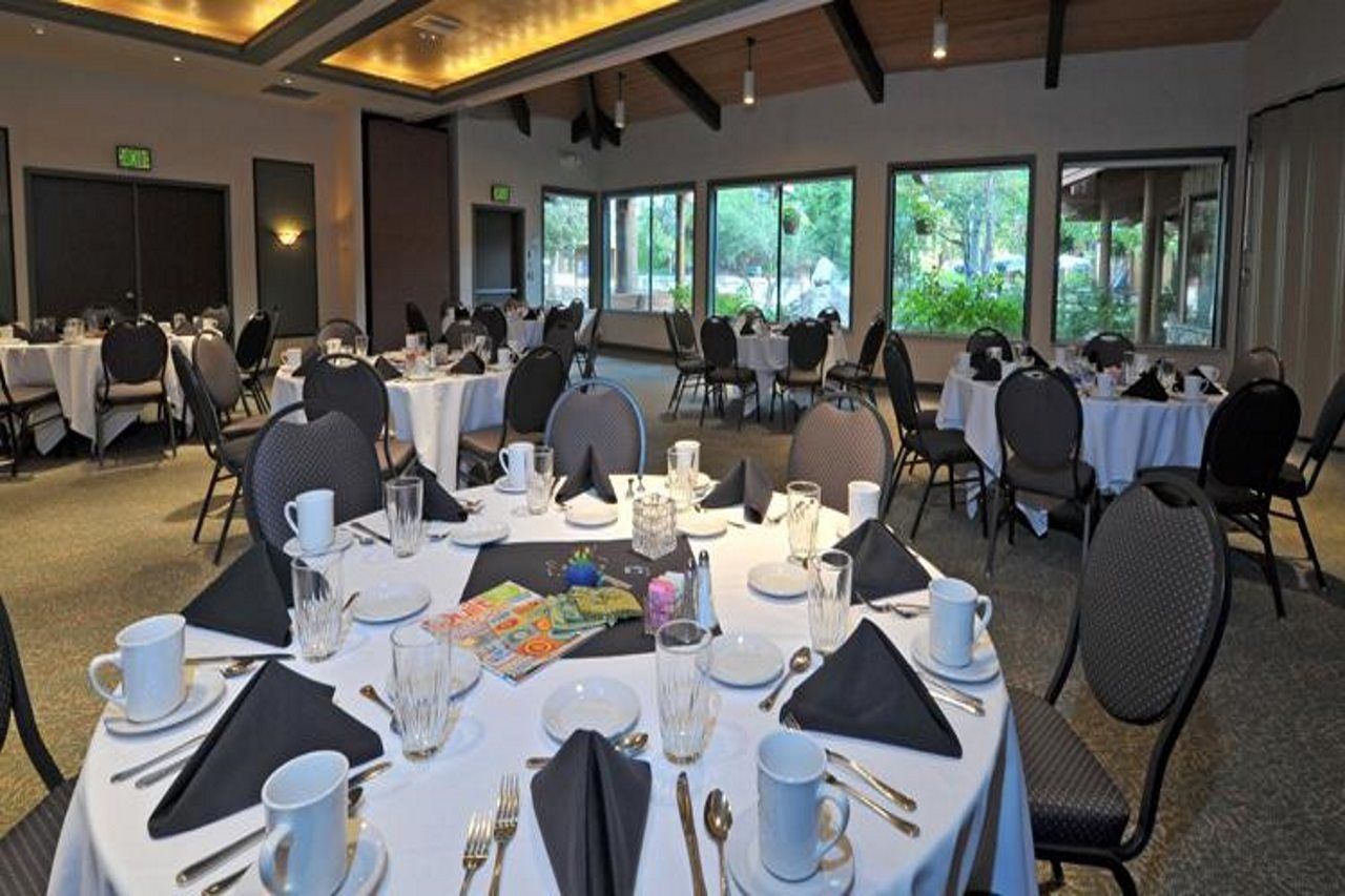 Shilo Inn Suites Hotel - Bend Buitenkant foto