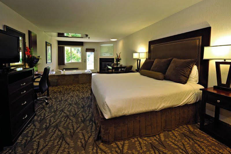 Shilo Inn Suites Hotel - Bend Buitenkant foto