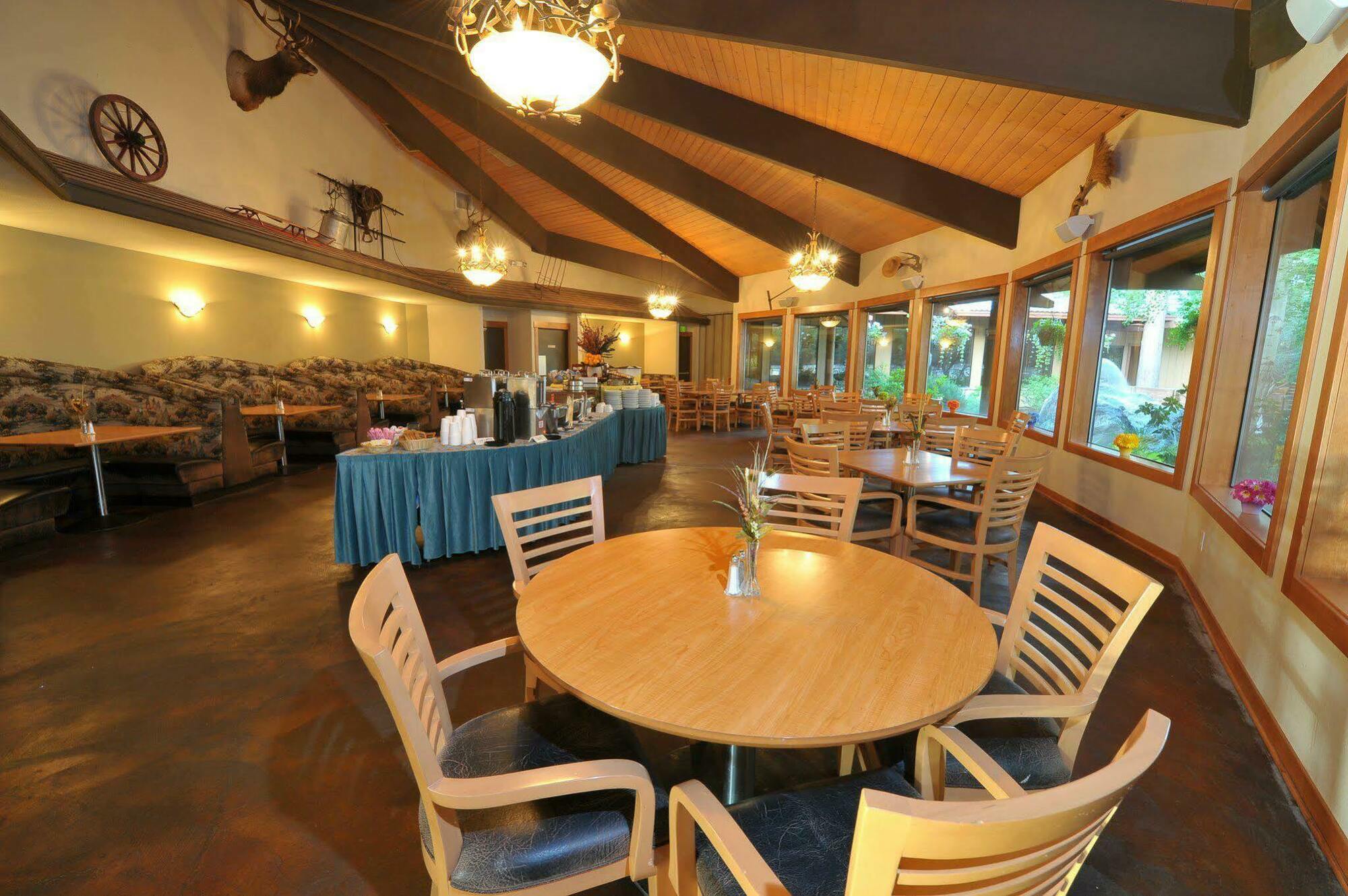 Shilo Inn Suites Hotel - Bend Buitenkant foto